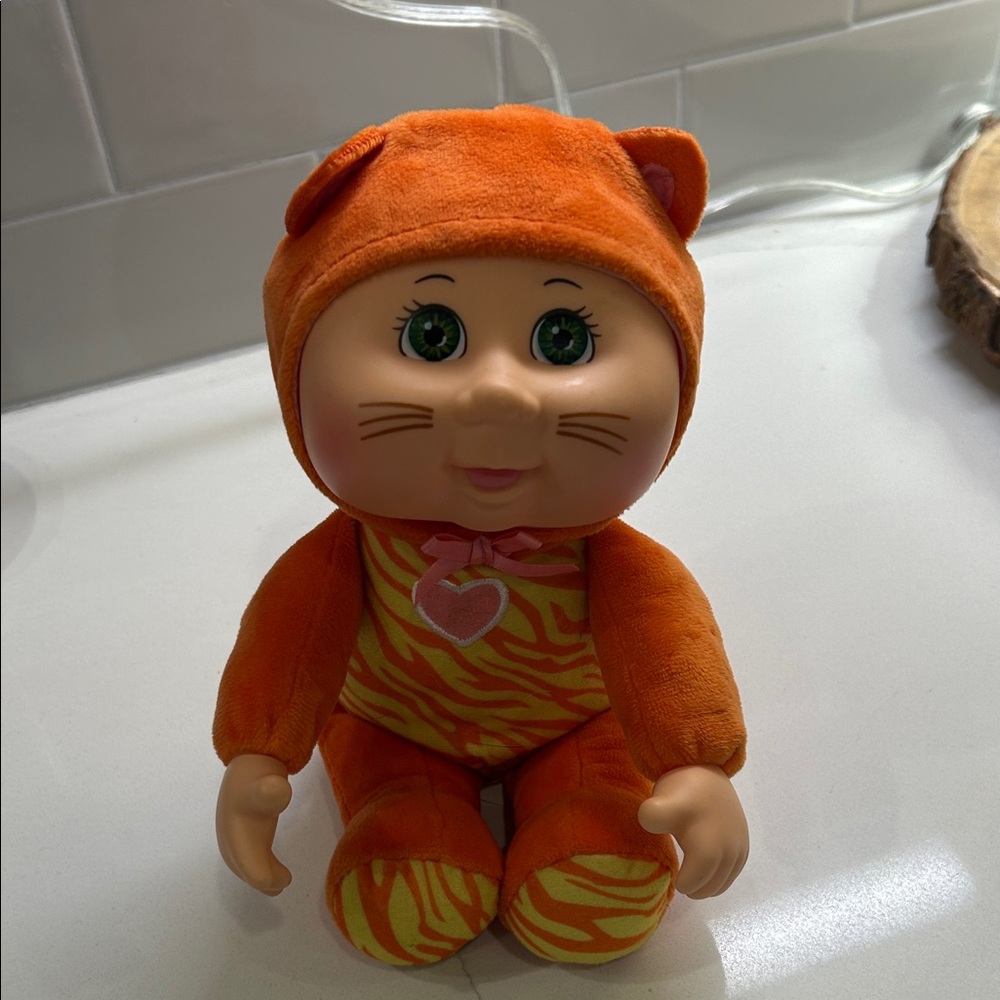 Cabbage Patch Kids Tiger Orange Plush Doll with Green Eyes GUC